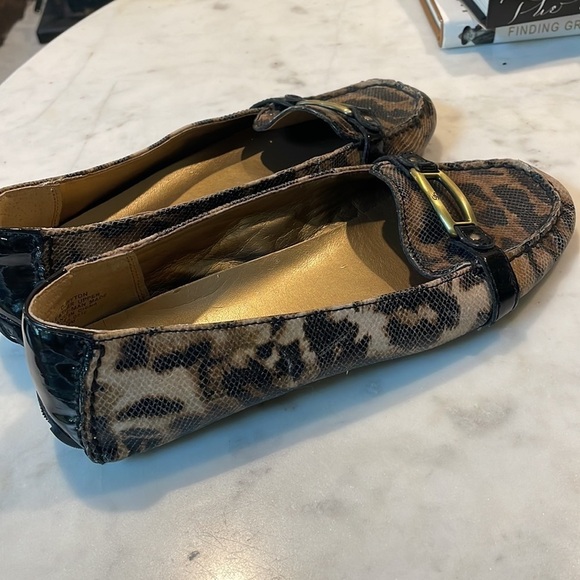 Joan and David  Animal Print Driving Mocassins - Picture 8 of 12